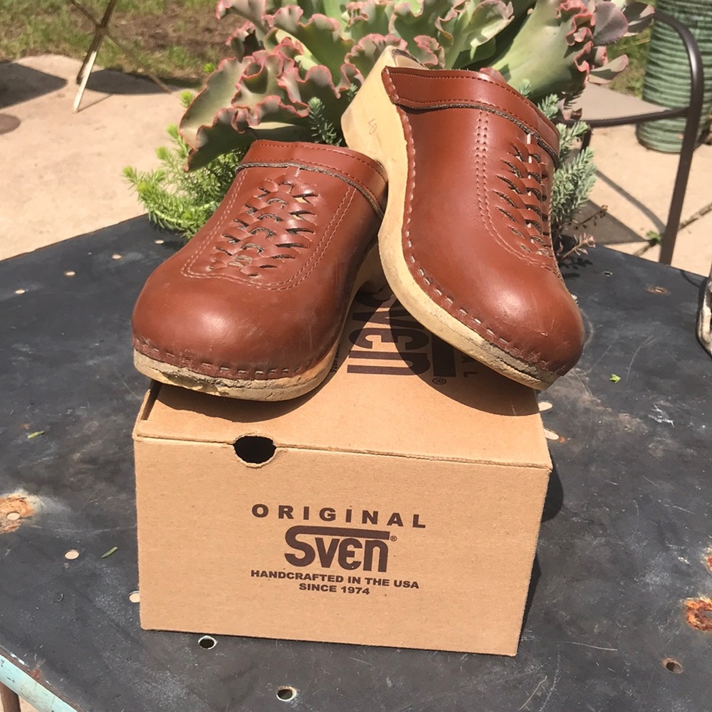 Original Sven wood sole clogs